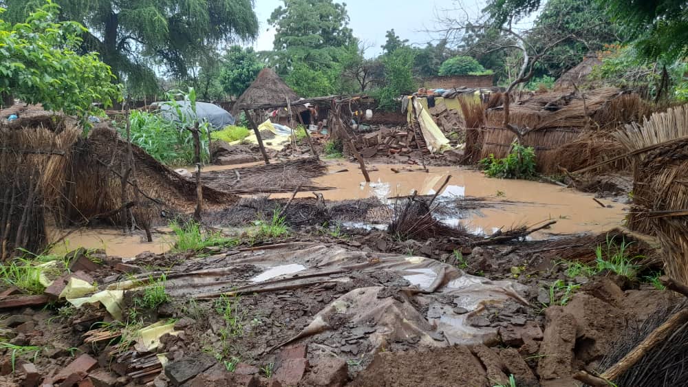 Graves inundaciones desplazan a lugareños y refugiados en todo Chad