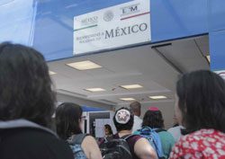 Rabbis Visit U.S./Mexico Border, Respond to Crisis