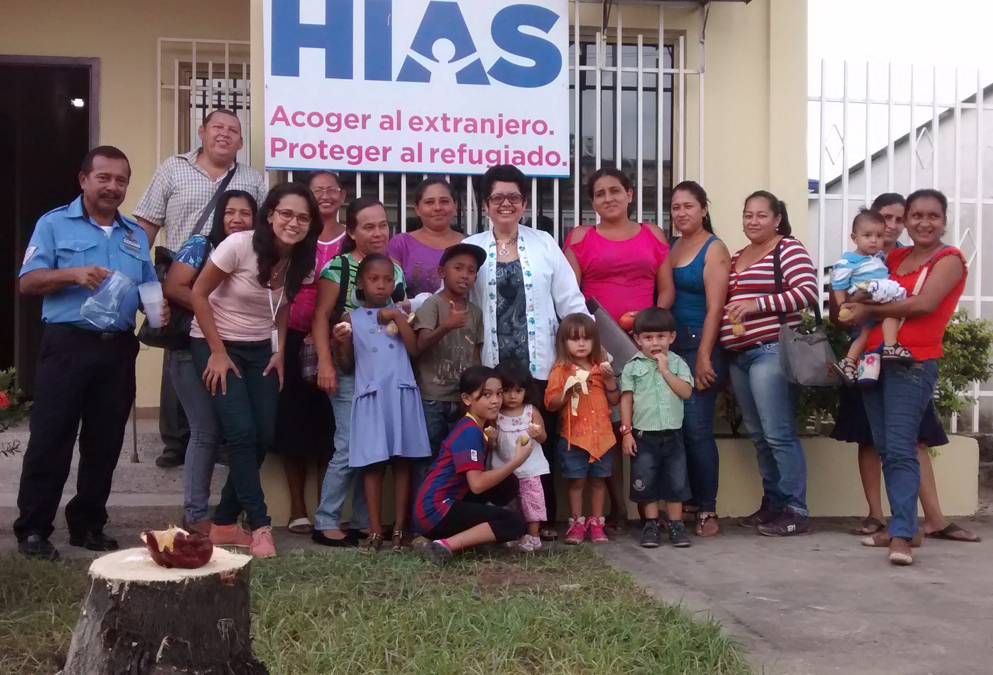 HIAS presta ayuda en caso de catástrofe en Venezuela [Slideshow] (en inglés)